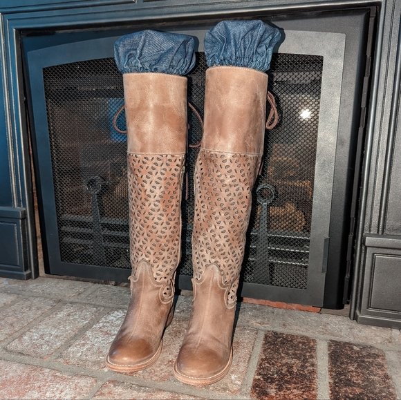 Stylish Tan Knee-High Boots - Picture 8 of 9